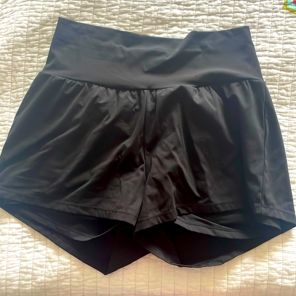 Halara shorts, size L